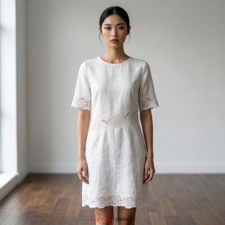 Loose A-line dress with round neck and mid sleeves